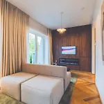 Apartamento Second 17 *